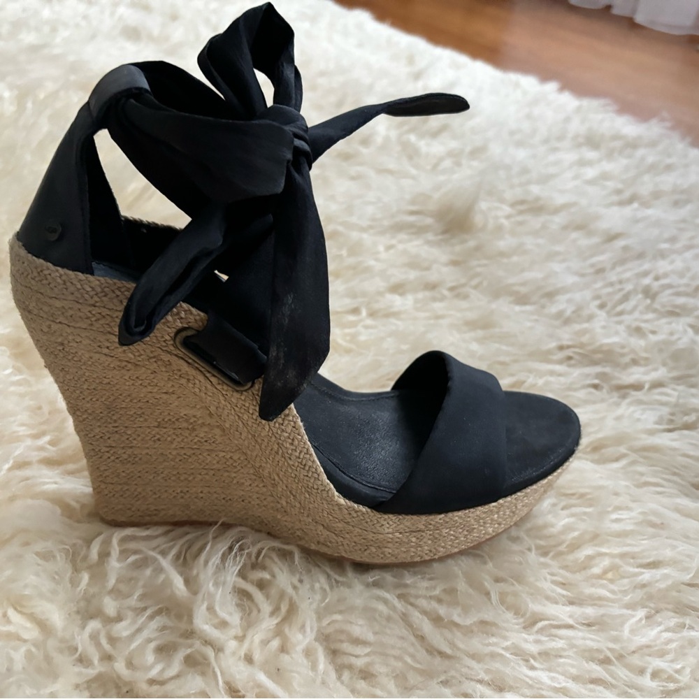 Ugg black fabric bow tie wedges